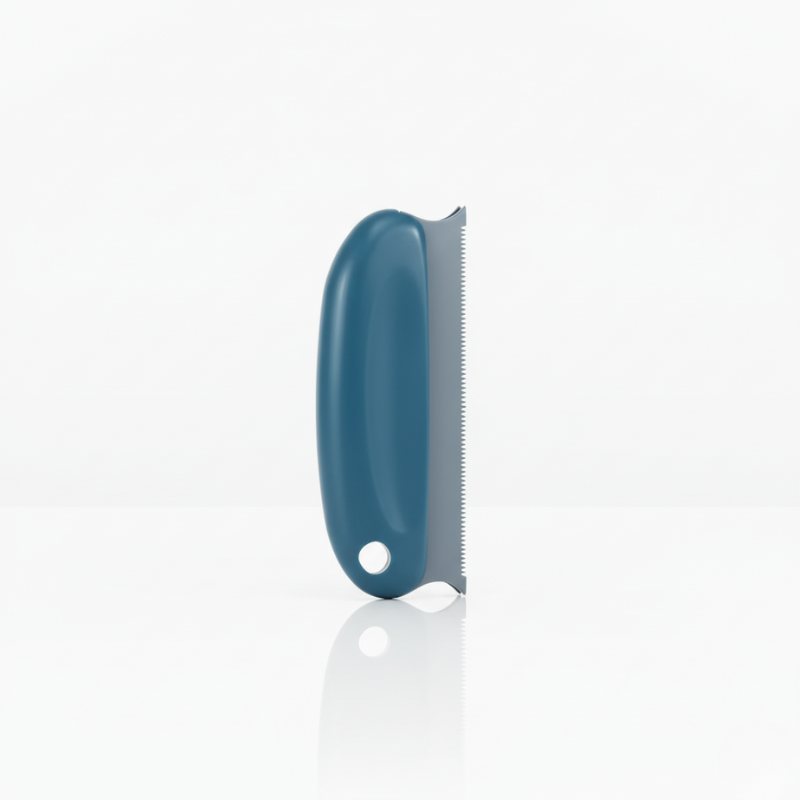 Brosse anti-poils bleu pour animaux, conçue pour retirer les poils sur vêtements, tissus et meubles.
